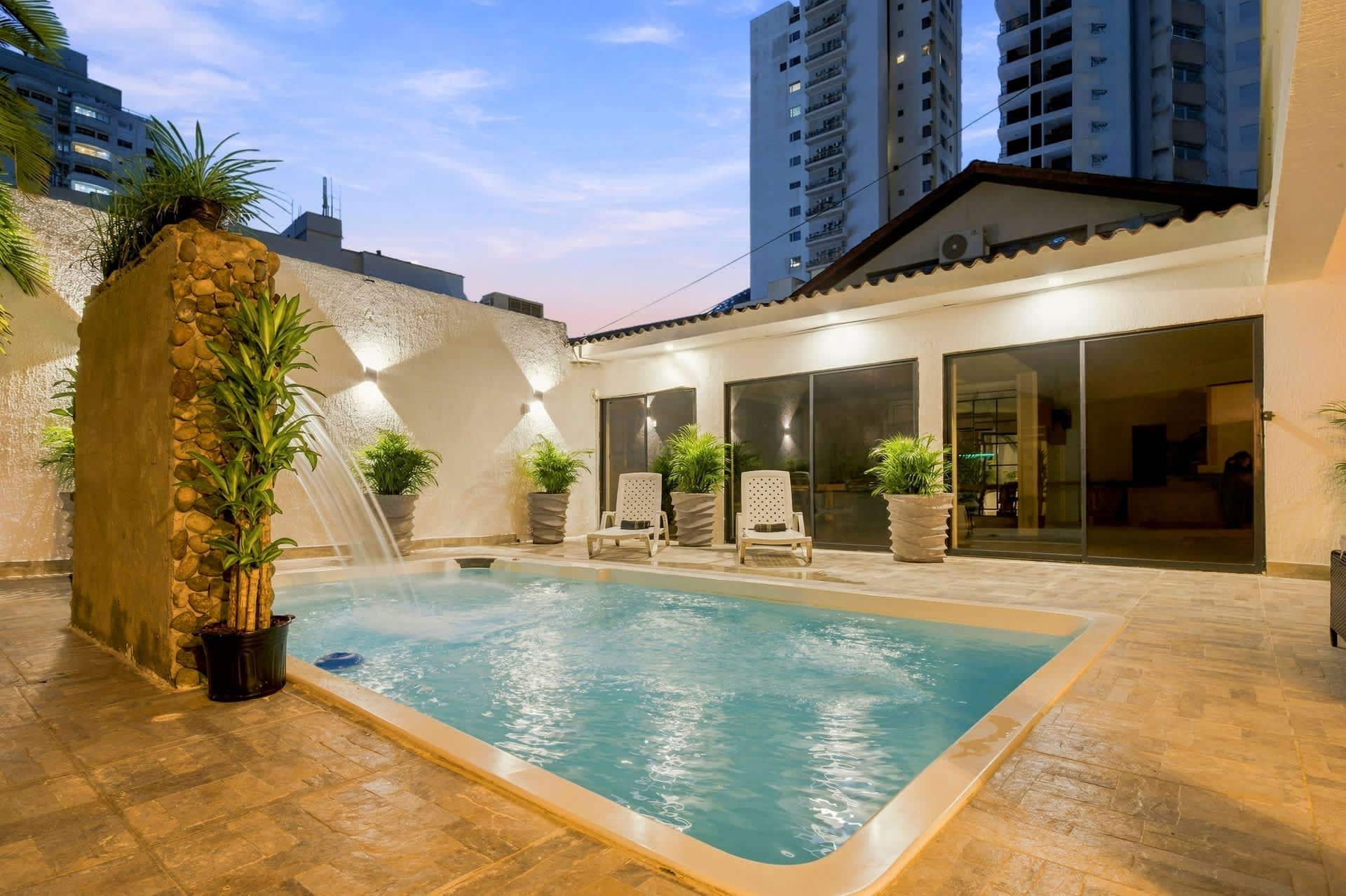 Omega House 8BR Luxury Villa w/Pool & 2 Jacuzzis Full Photo 8