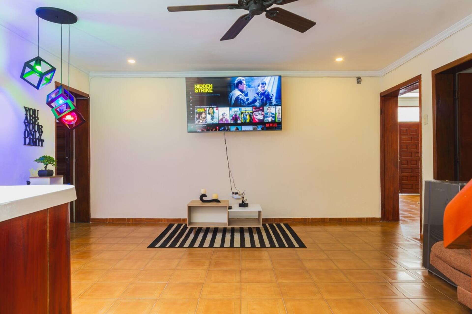 Omega House 8BR Luxury Villa w/Pool & 2 Jacuzzis Full Photo 29