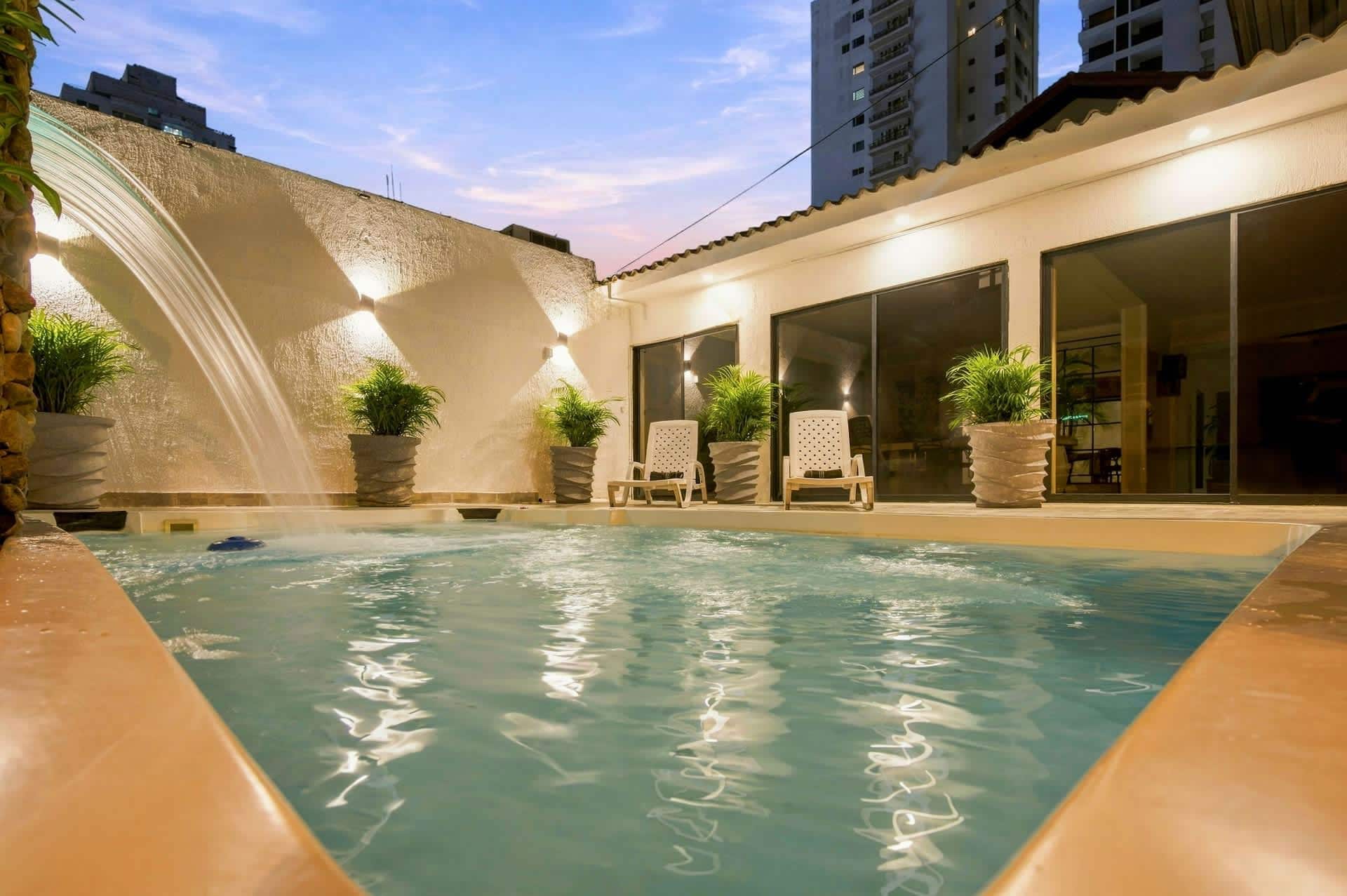 Omega House 8BR Luxury Villa w/Pool & 2 Jacuzzis Full Photo 38