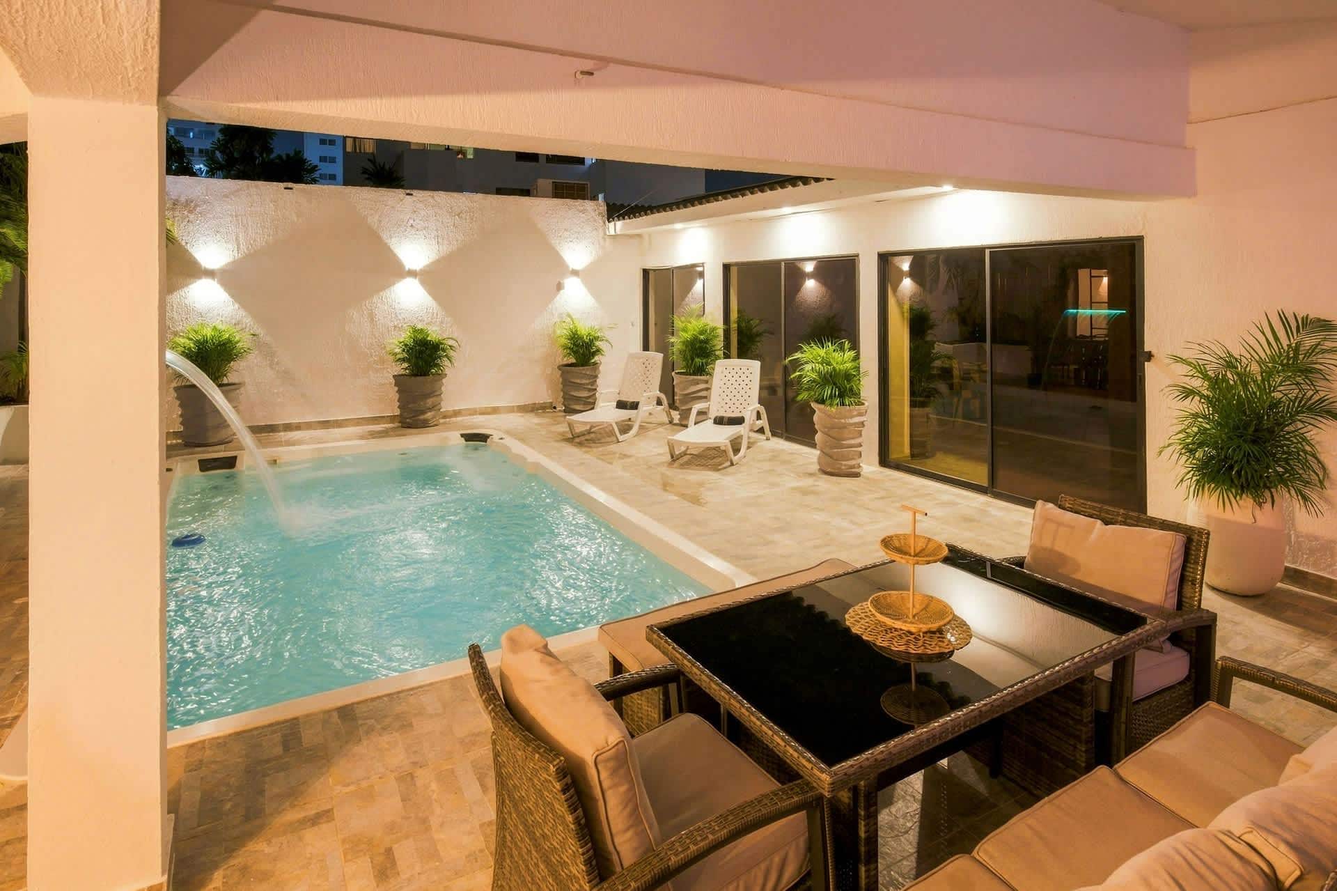 Omega House 8BR Luxury Villa w/Pool & 2 Jacuzzis Full Photo 42