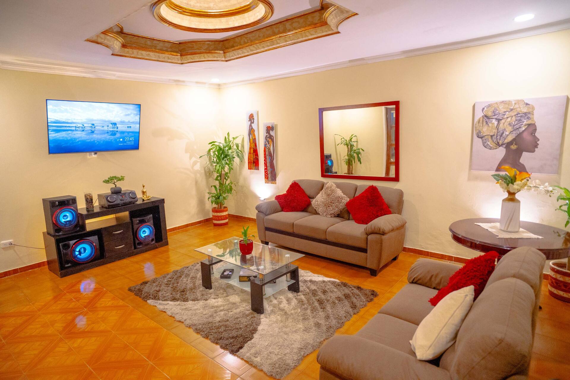 Omega House 8BR Luxury Villa w/Pool & 2 Jacuzzis Full Photo 49