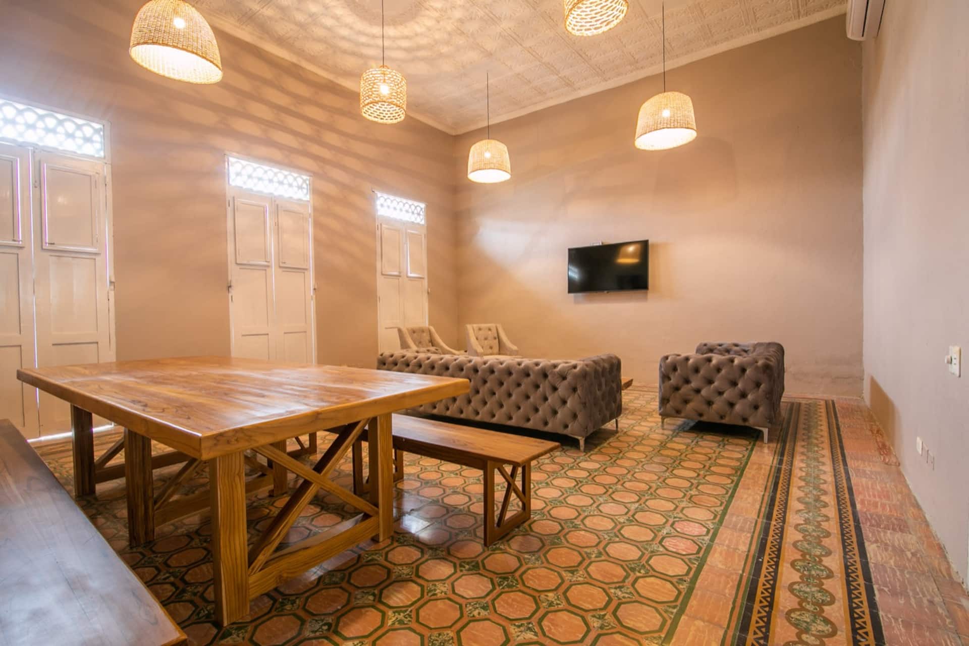 Luxury 5 Bedroom Mansion in Old City Full Photo 9