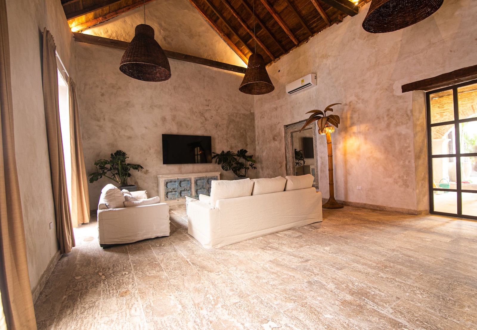 Luxury 5 Bedroom Villa Old City Photo 4