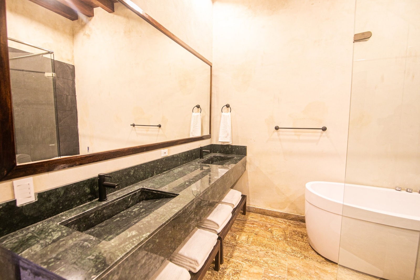 Luxury 5 Bedroom Villa Old City Full Photo 24