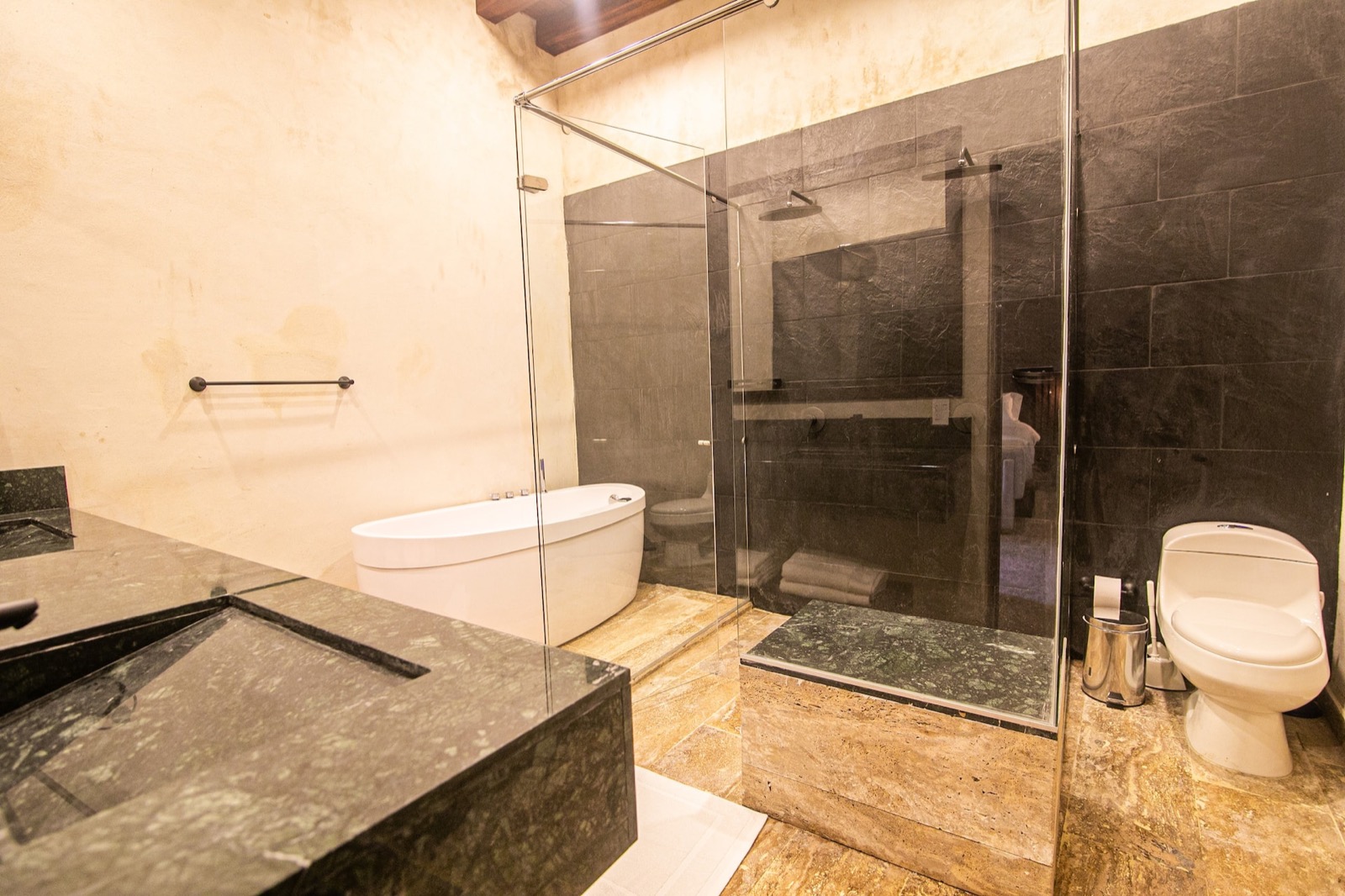 Luxury 5 Bedroom Villa Old City Full Photo 25